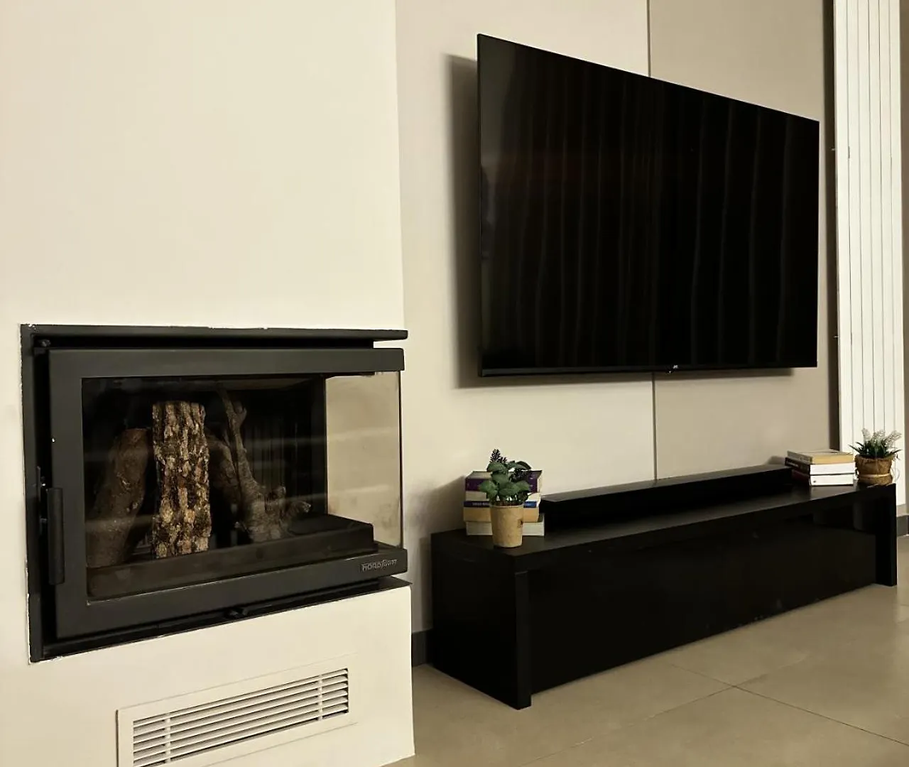 The Corner 1Br In Gemmayze Beirut Apartment