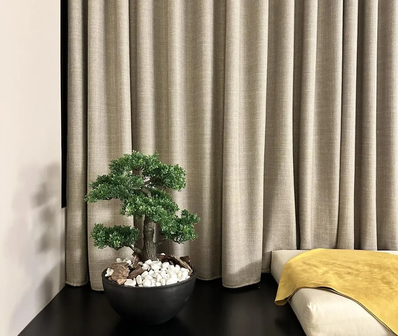The Corner 1Br In Gemmayze Beirut