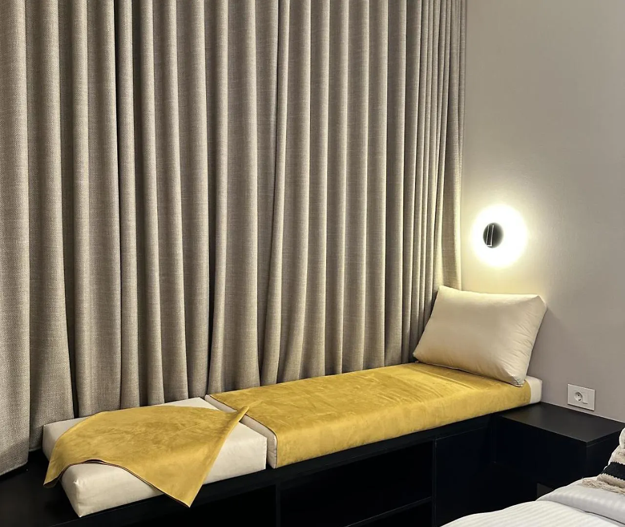 The Corner 1Br In Gemmayze Beirut Apartment